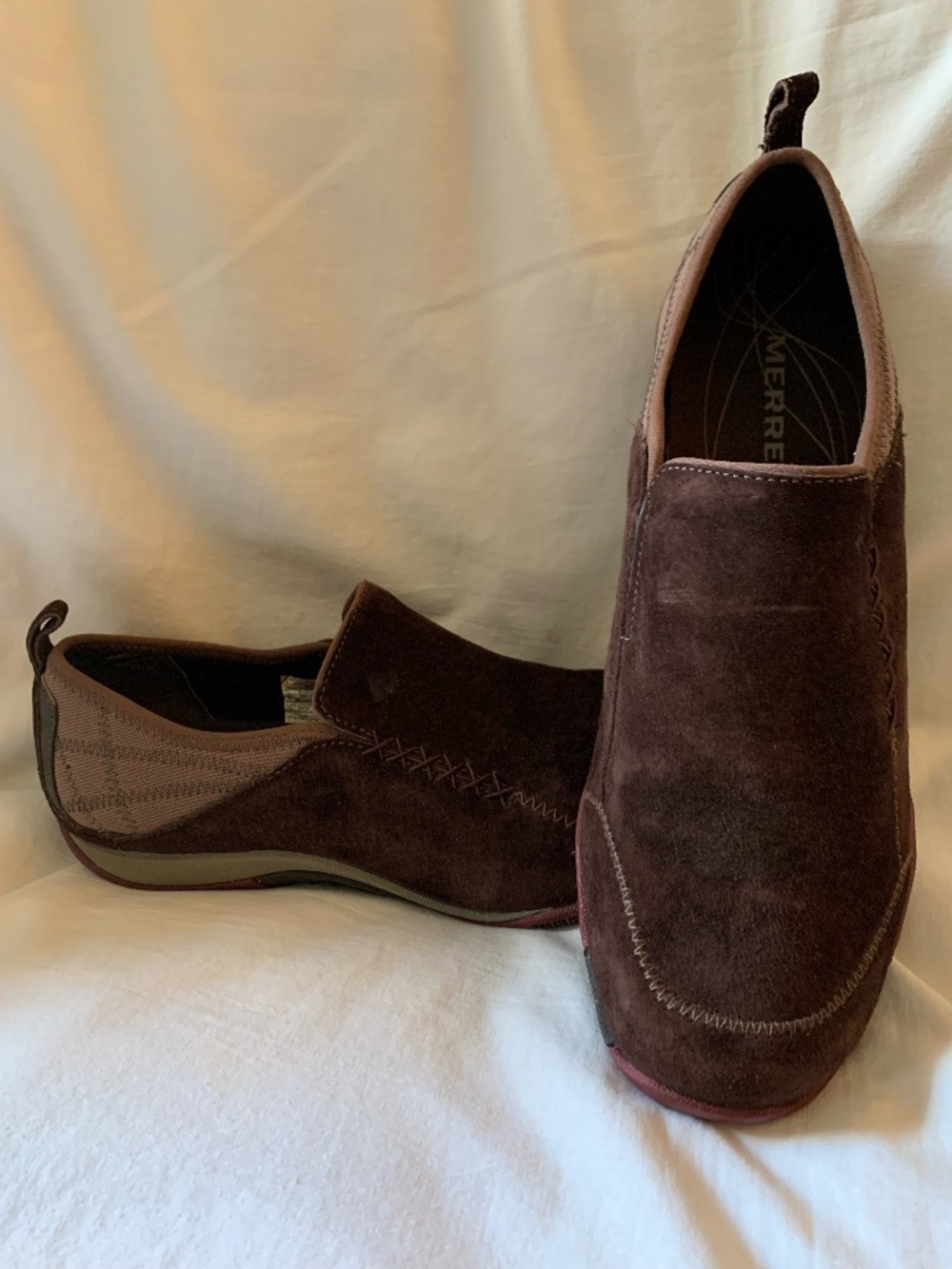 Merrell 'Bisect Loafers' in coffee bean brown suede leather